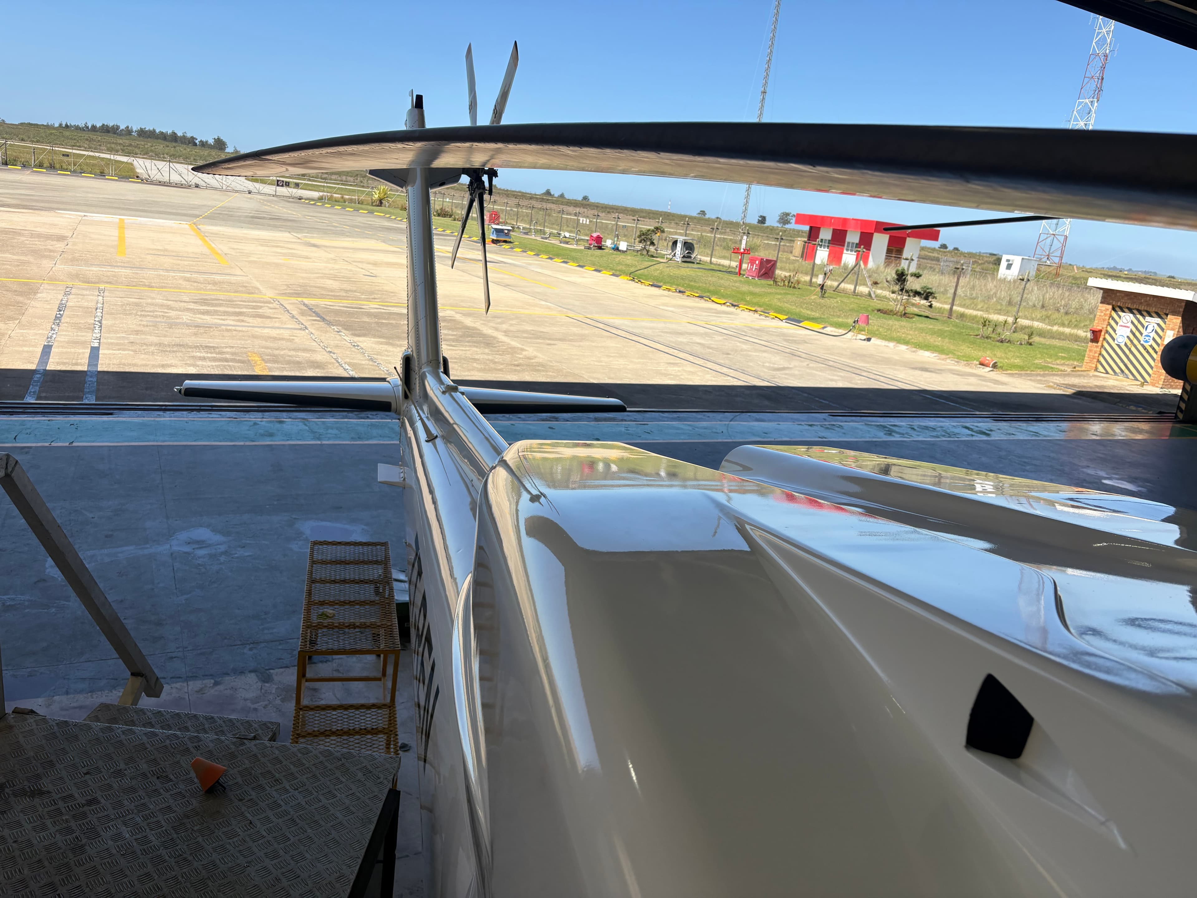 Mirror-polished helicopter tail section